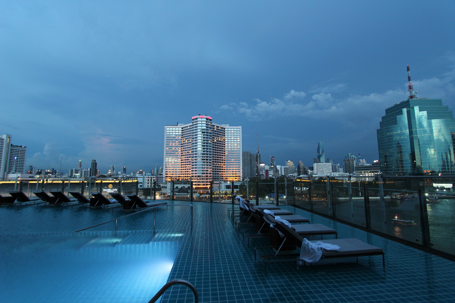 Bangkok Guest Friendly Hotels Mast Yatri