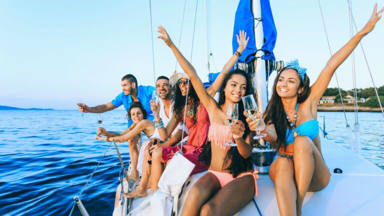 Difference between Hiring a Yacht and having a Yacht Party