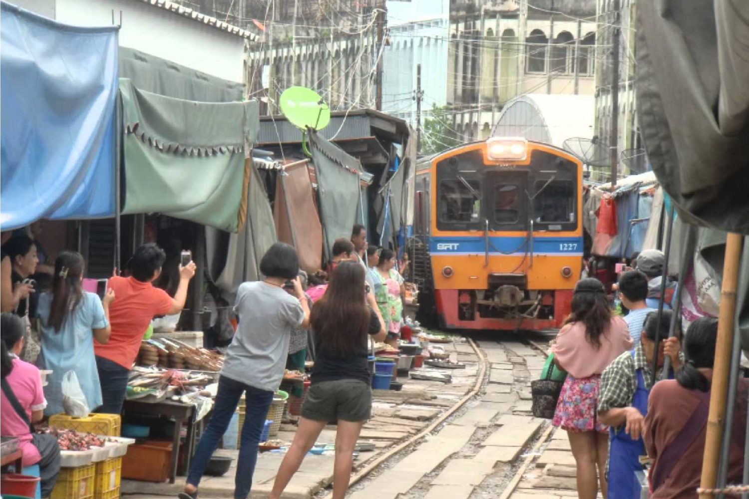 Maeklong Railway Market
